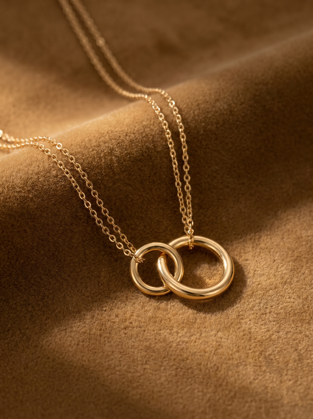 Halo — 18K Gold Pendant Necklace
