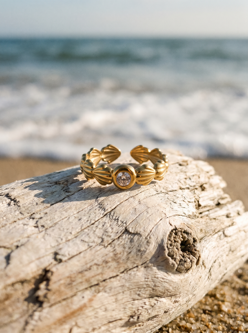 Vega — 18K Ocean Ring Collection