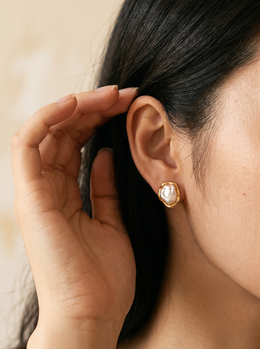 Perla — Baroque Pearl Studs