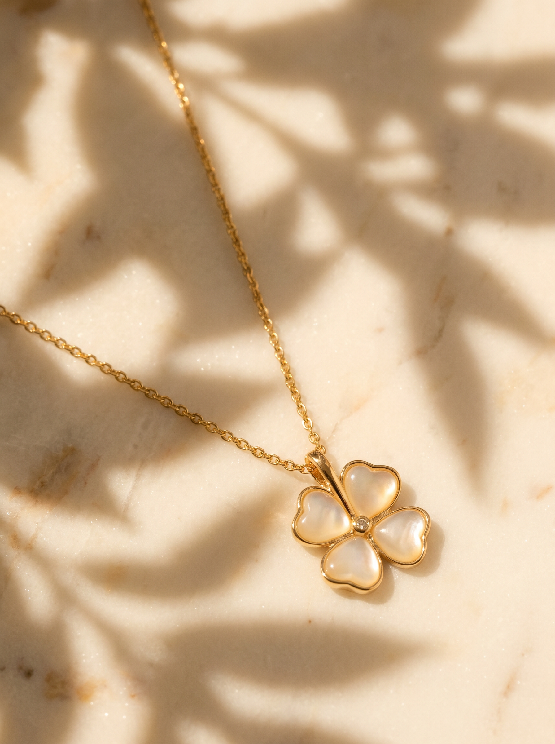 Trèfle — 18K Cat Eye Clover Necklace