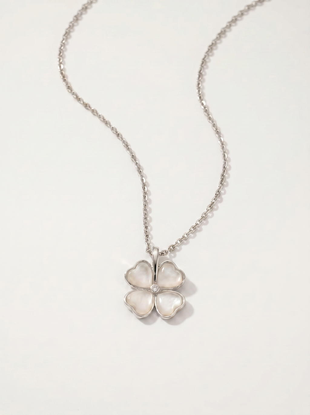 Trèfle — 18K Cat Eye Clover Necklace