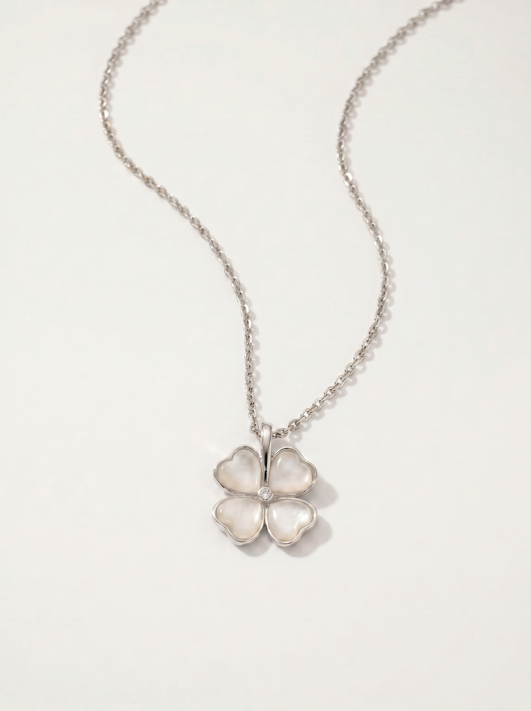 Trèfle — 18K Cat Eye Clover Necklace