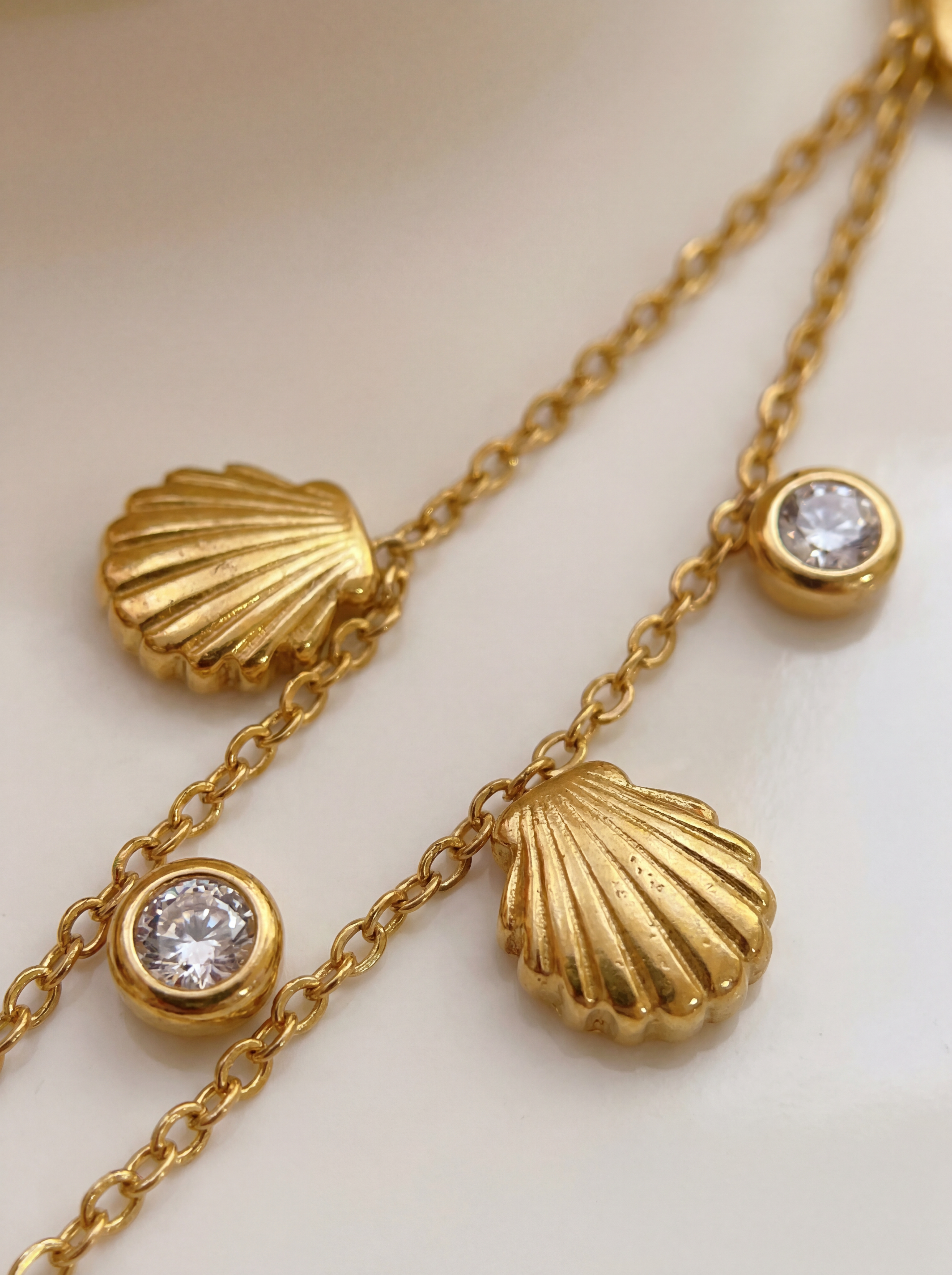 Huître — 18K Shell Pendant Necklace