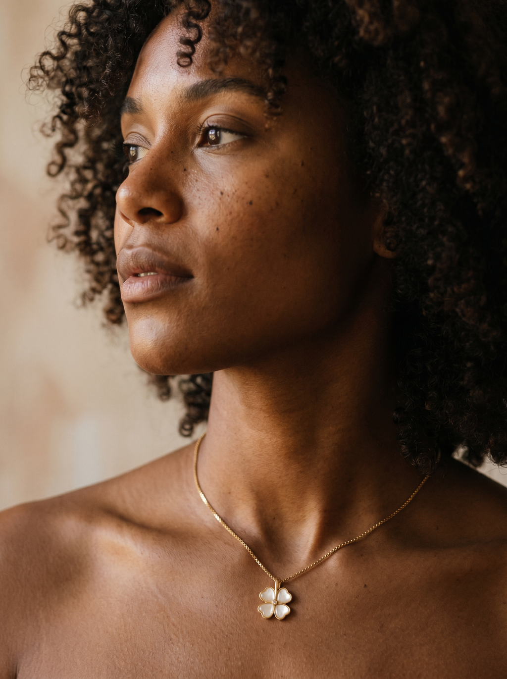 Trèfle — 18K Cat Eye Clover Necklace