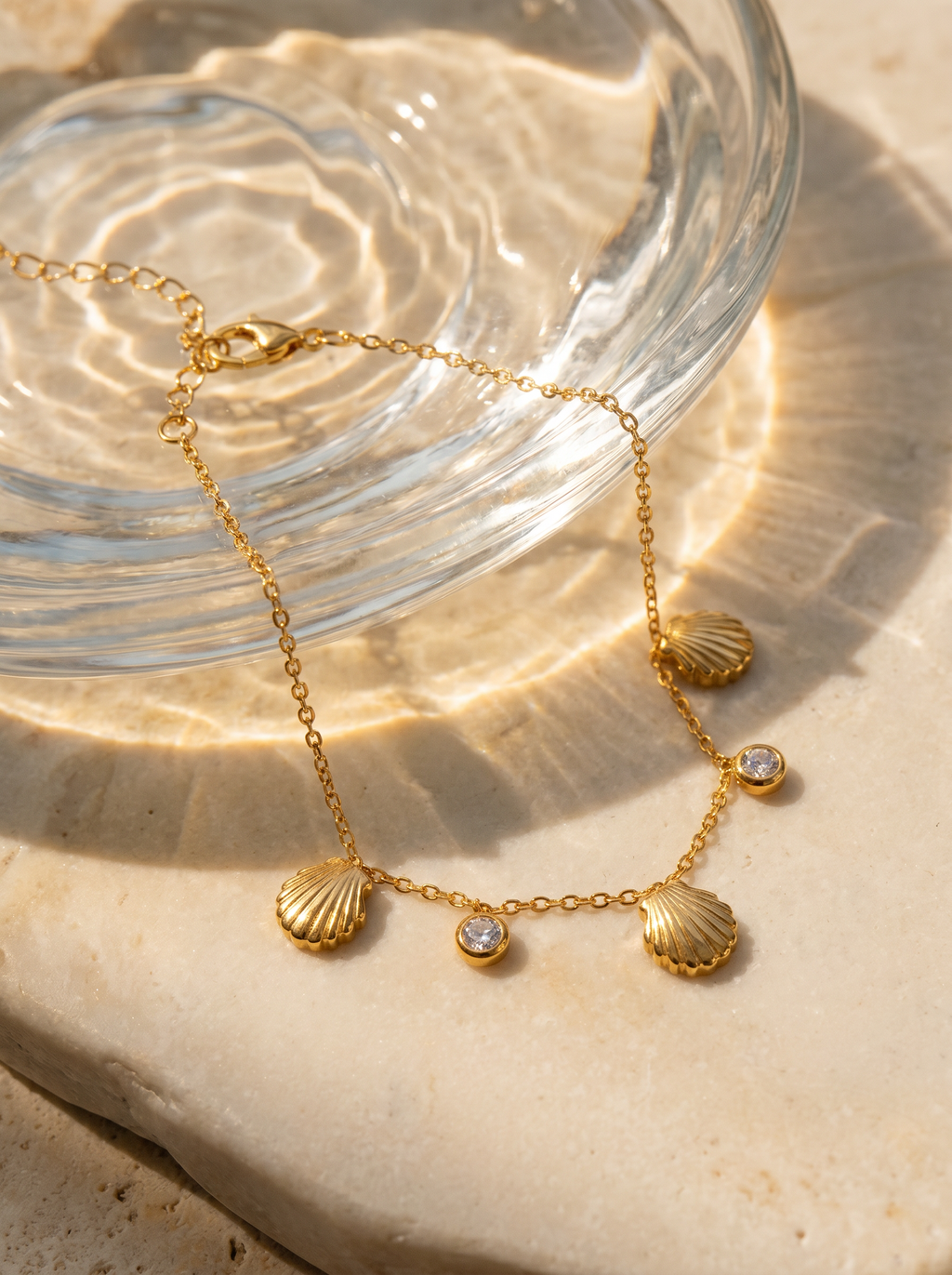 Huître — 18K Shell Pendant Necklace