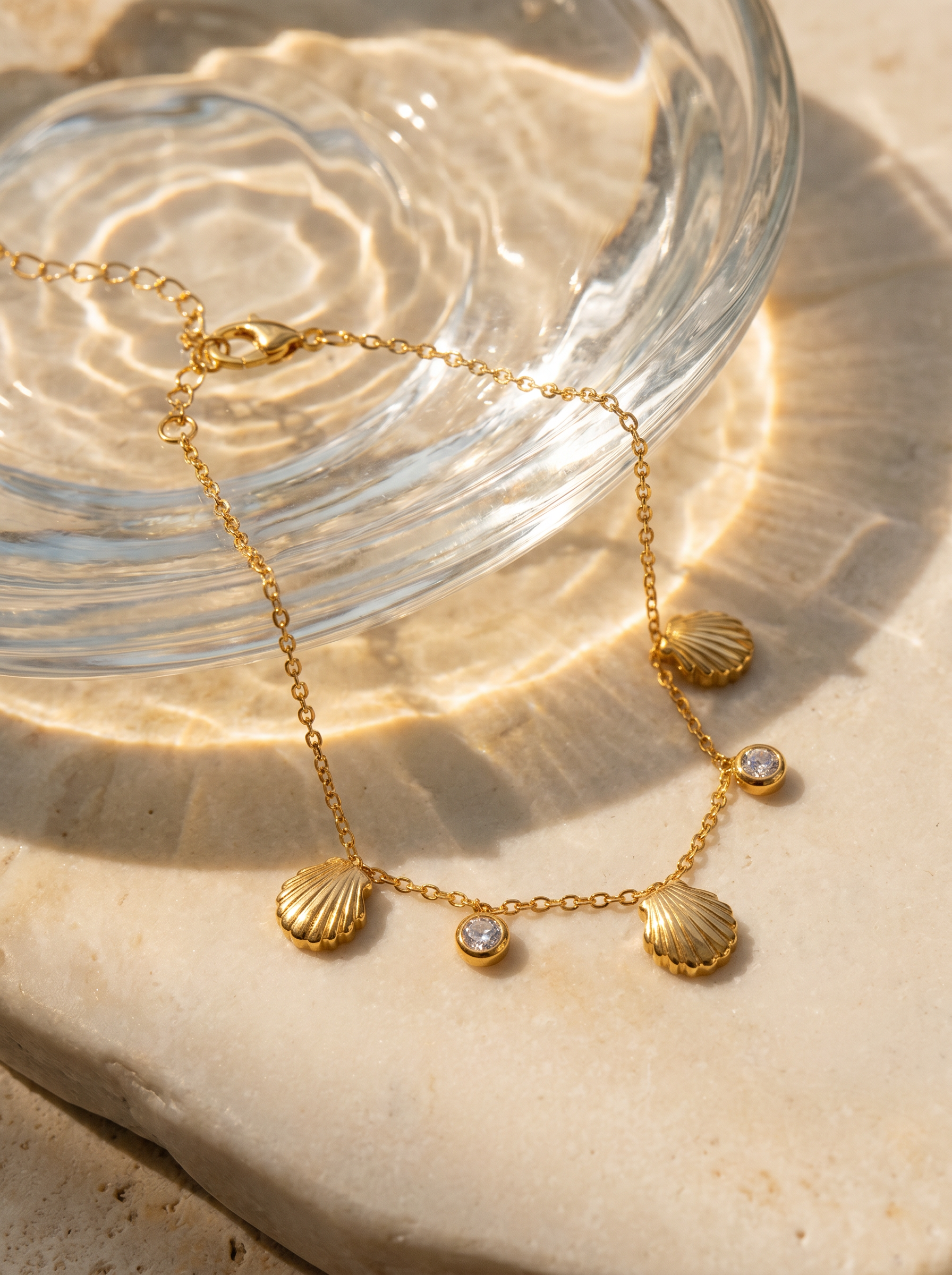 Huître — 18K Shell Pendant Necklace