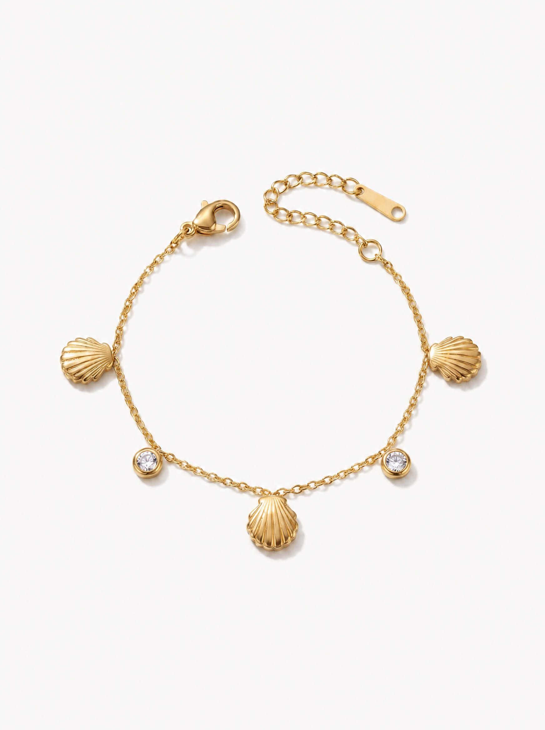 Huitre 18K shell pendant necklace
