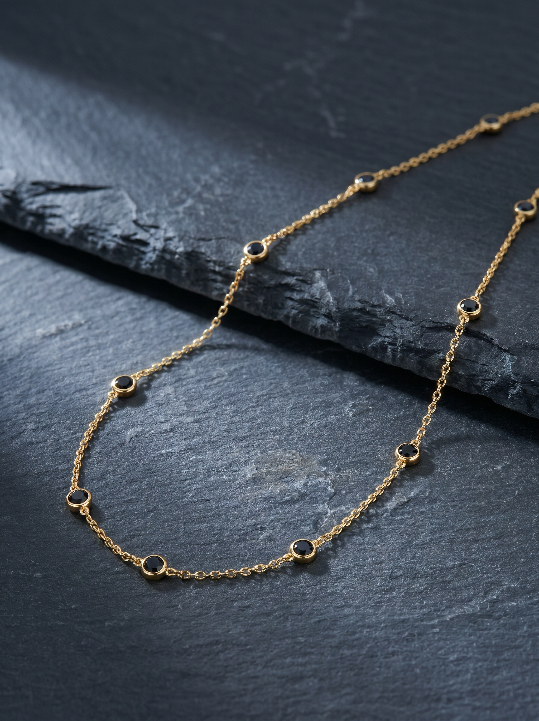 Suie — 18K Black Bezel Necklace