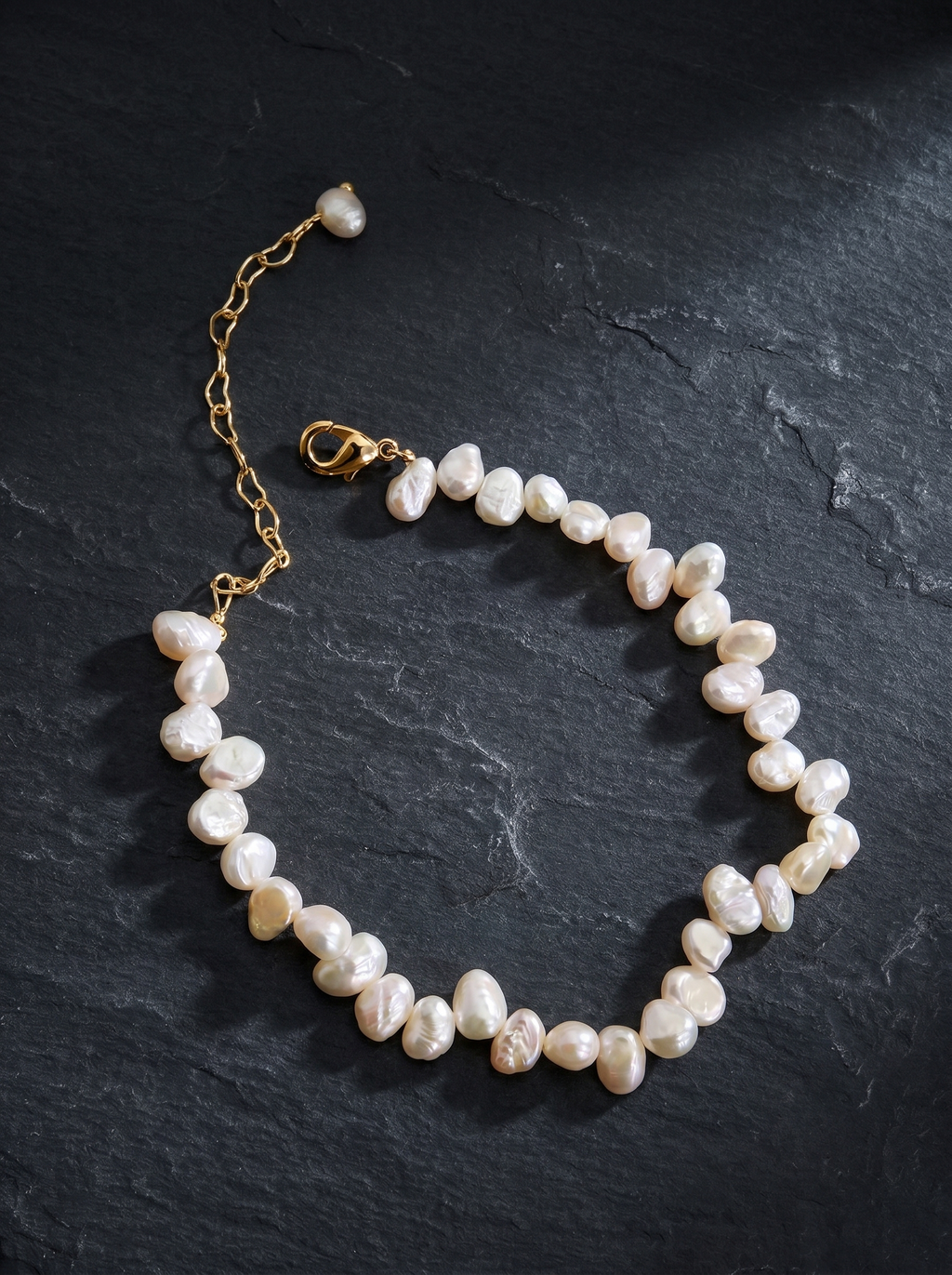 Perle — Baroque Pearl Necklace