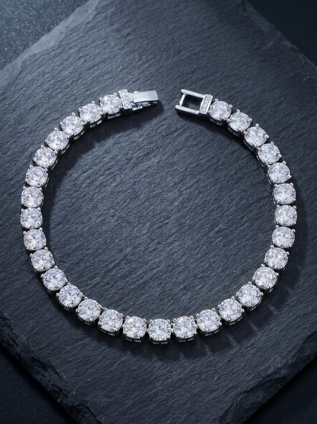 Cristal — 18K White Pavé Tennis Bracelet