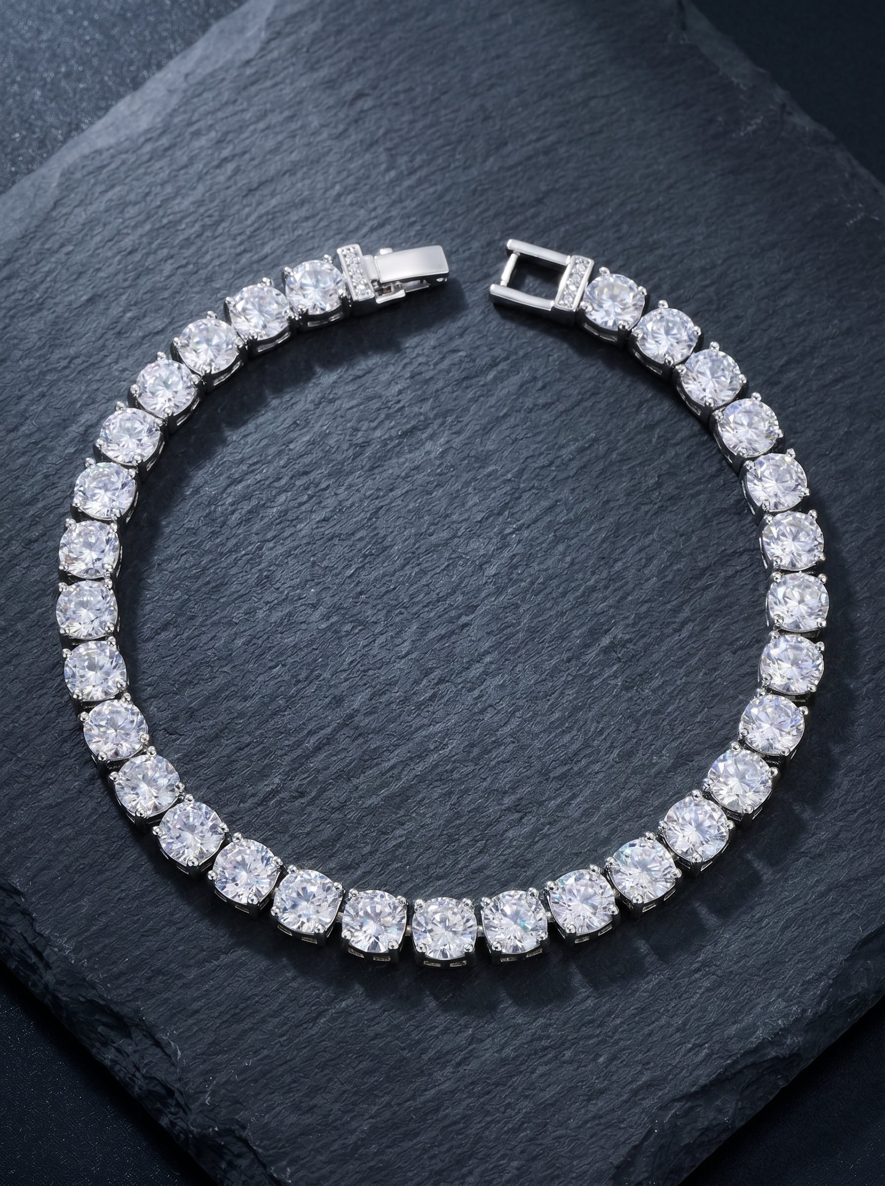 Cristal — 18K White Pavé Tennis Bracelet