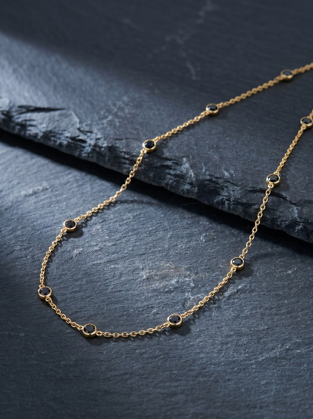 Galet Noir — 18K Black Bezel Bracelet