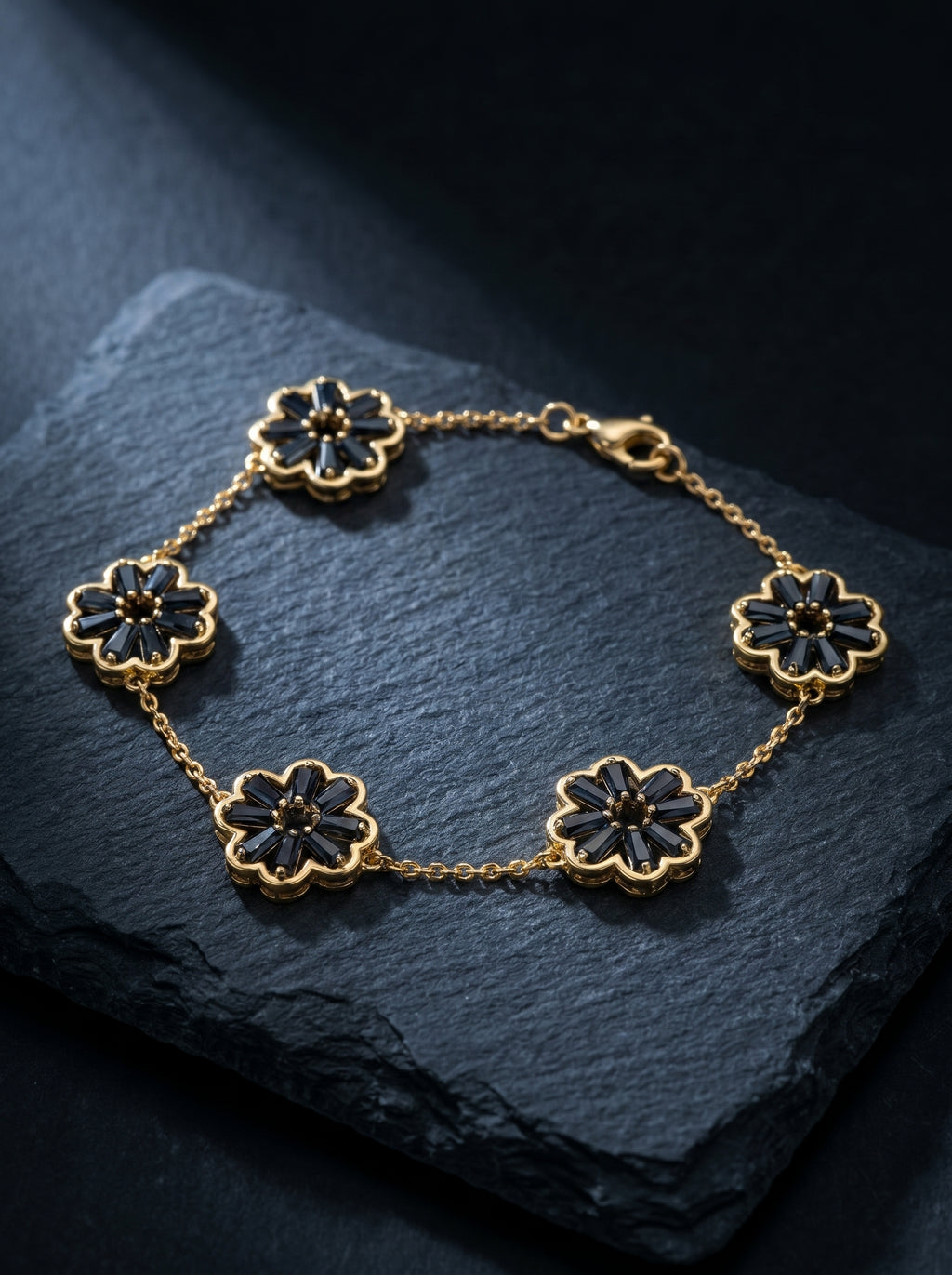 Onyx — 18K Black Clover Bracelet