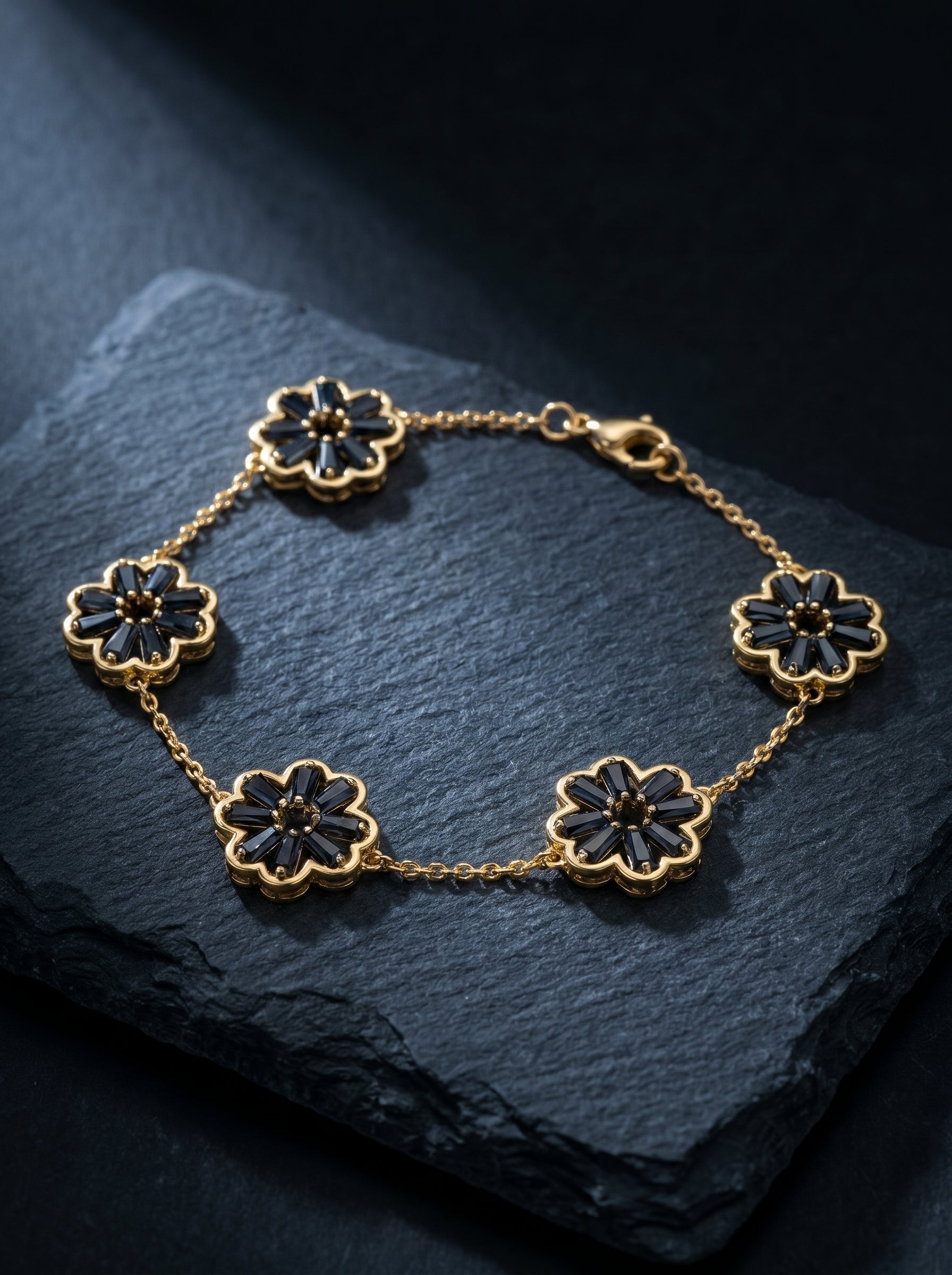 Onyx — 18K Black Clover Bracelet