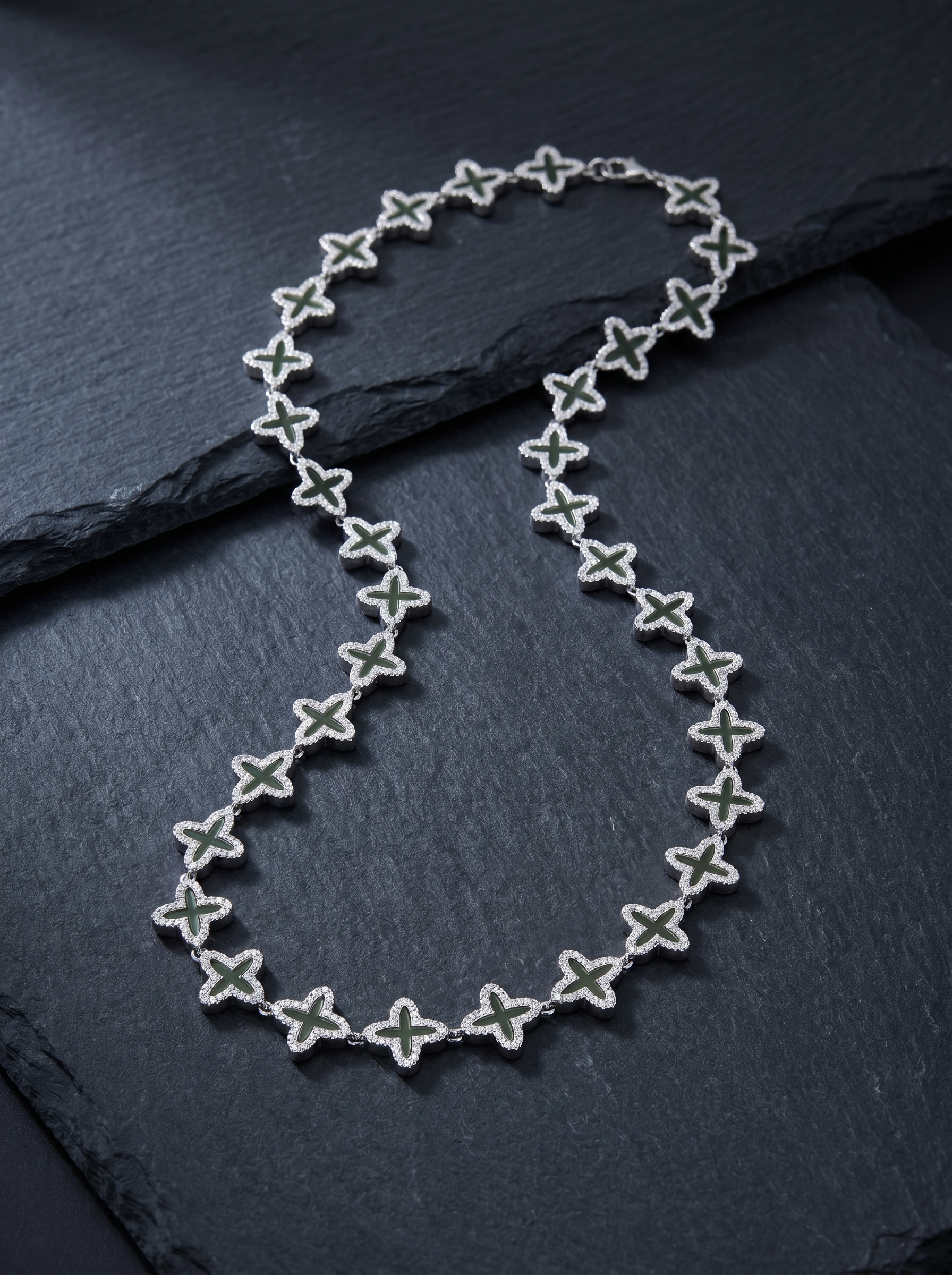 Olive — 18K Olive Clover Necklace