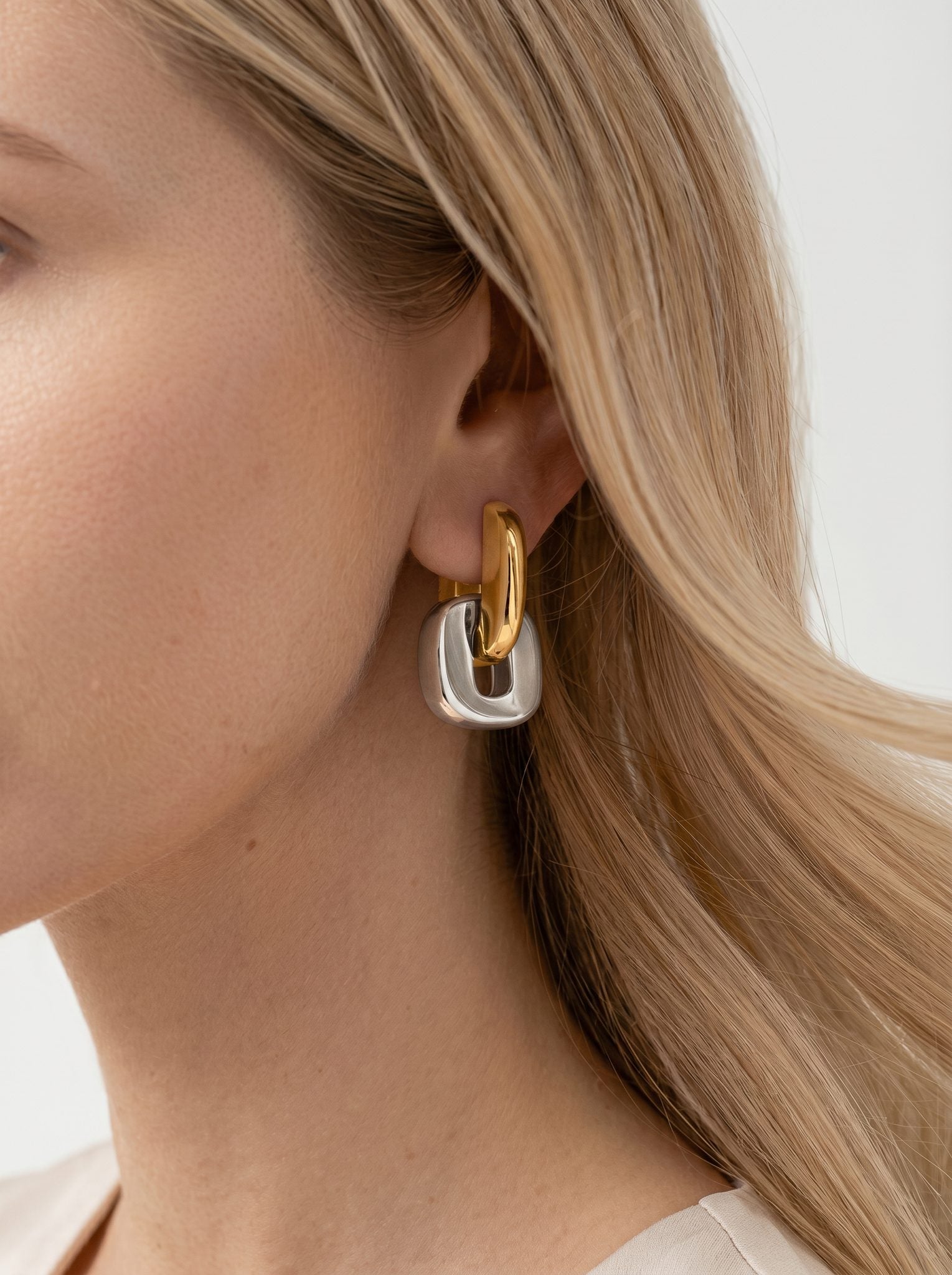 Vela — 18K Two-Tone Geometric Earrings